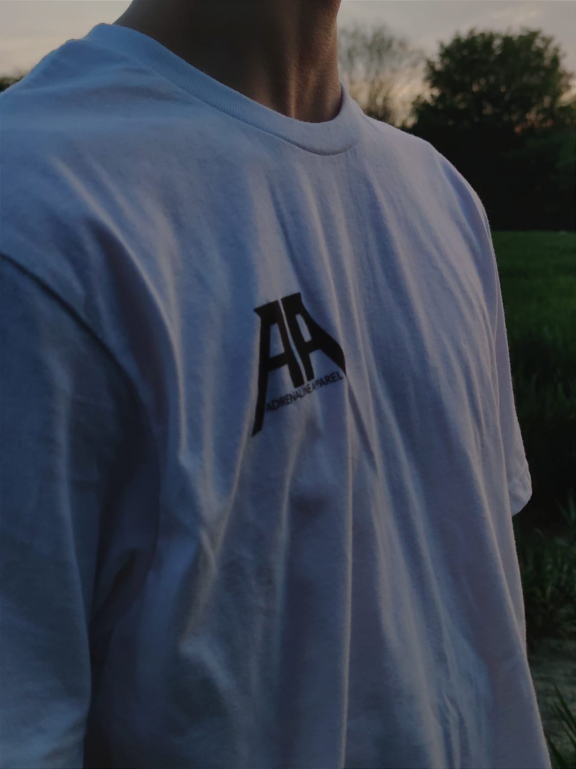 SMALL LOGO TEE